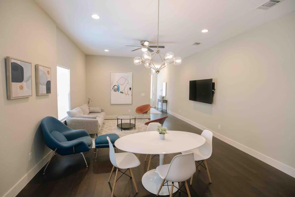 SPACIOUS, SLEEPS 6, ST PHILLIPS, KING Bed San Antonio Exterior foto